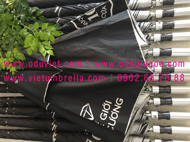 xưởng sản xuất ô dù cầm tay in logo quảng cáo